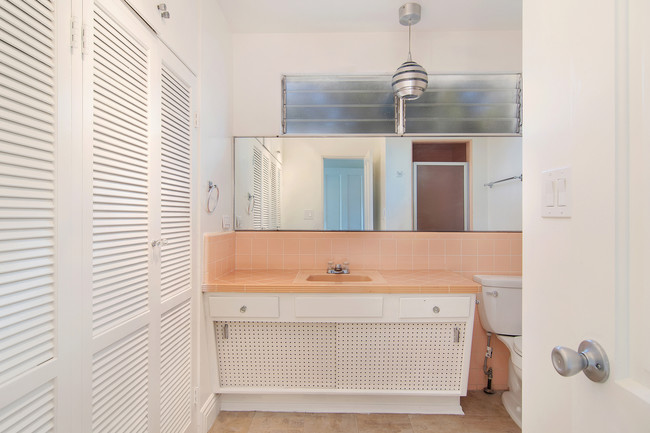 Building Photo - 2417 Arista Ct
