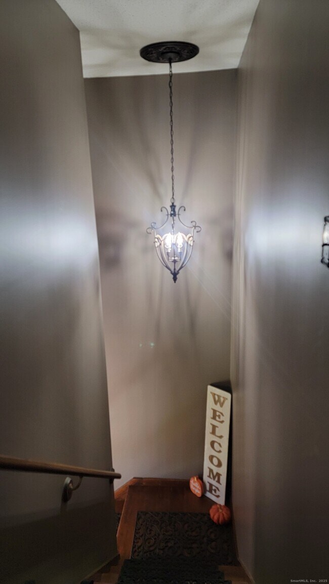 Building Photo - 59 View St