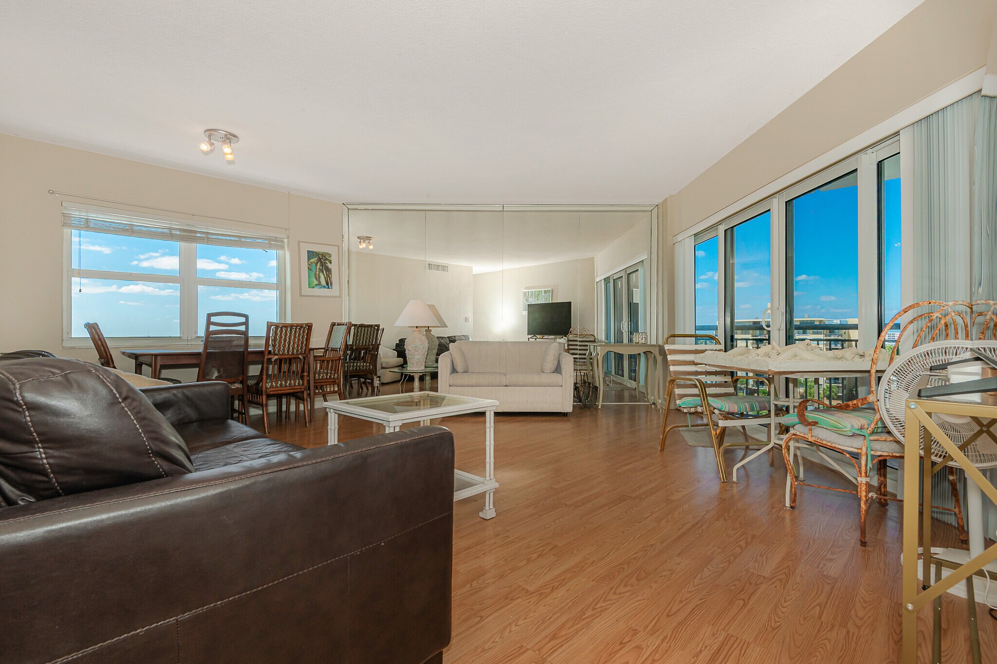 Building Photo - 710 N Ocean Blvd