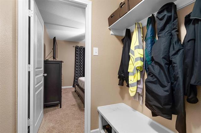 Building Photo - 2912 Day Star Dr