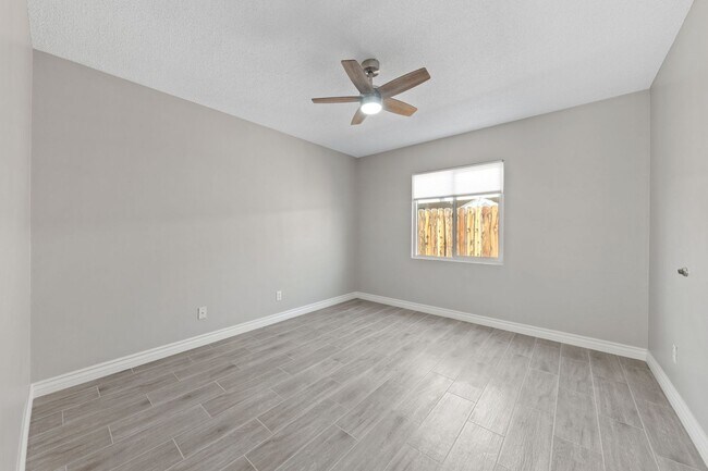 Building Photo - Rare 4-Bedroom Single-Story Home in Henderson