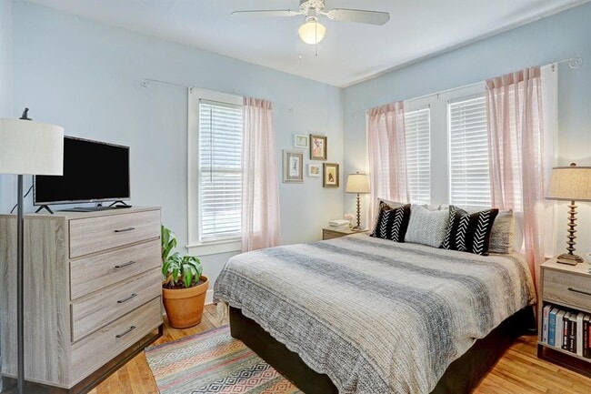 Building Photo - 1705 S 5th St