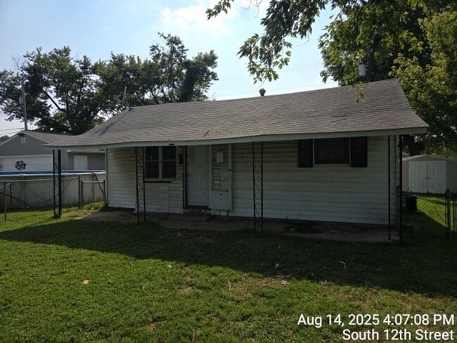 Primary Photo - 110 S 12th St