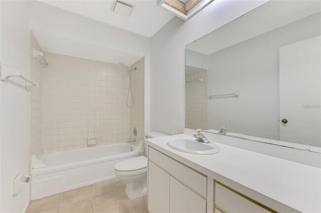 Building Photo - 935 Sunridge Way