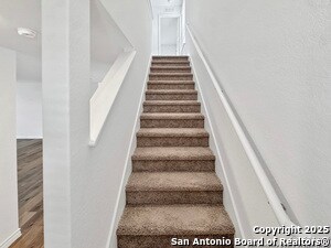 Building Photo - 863 Bluegrass Pt