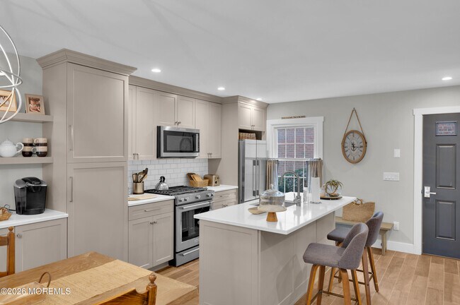 Building Photo - 51 Wyckham Rd