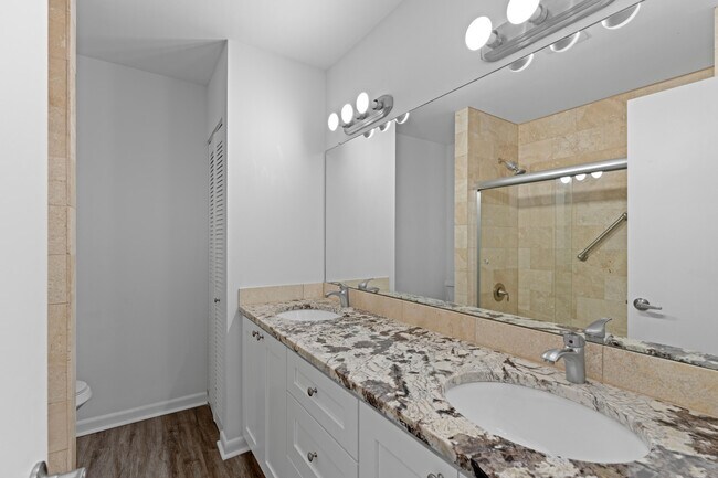 Building Photo - 4469 Luxemburg Ct
