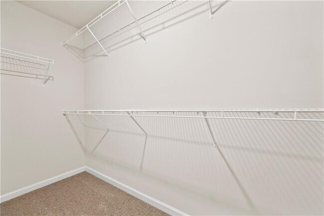 Building Photo - 135 Matson Run SW