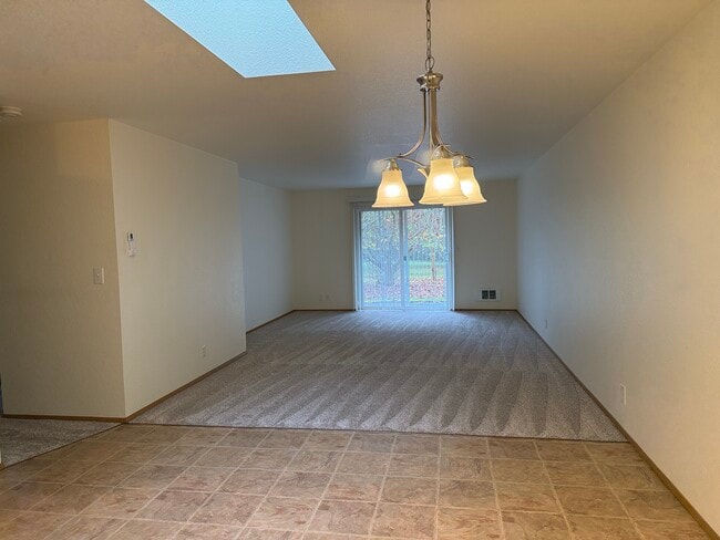 Building Photo - 9114 44th Dr NE