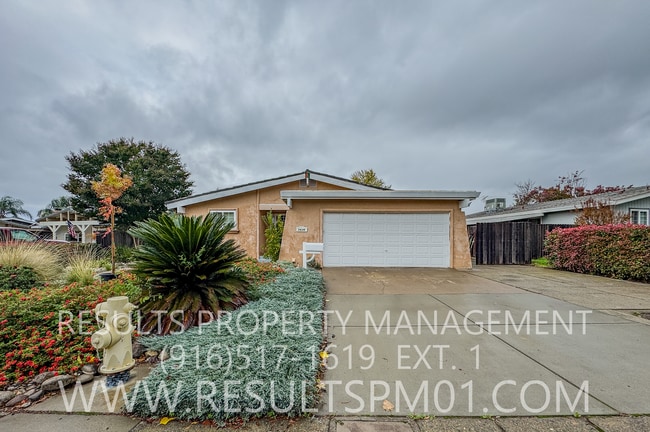 Building Photo - Charming 3-bedroom 2-bathroom home