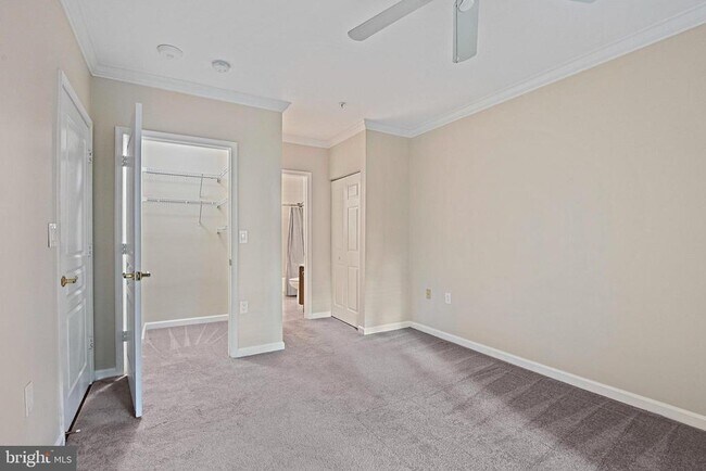 Building Photo - 2204 Westcourt Ln