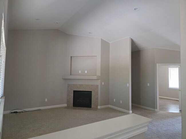 Building Photo - 1458 Cardiff Ct