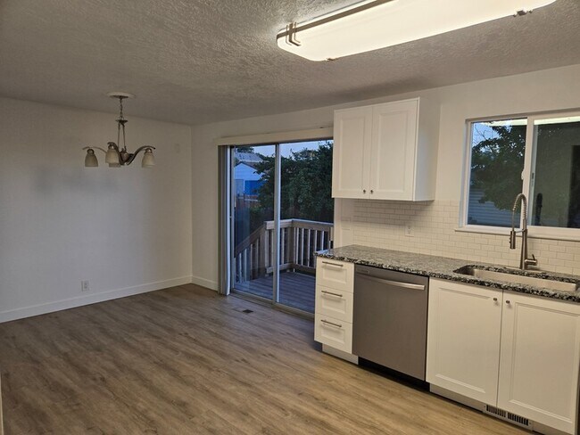 Building Photo - 3906 Boothill Cir