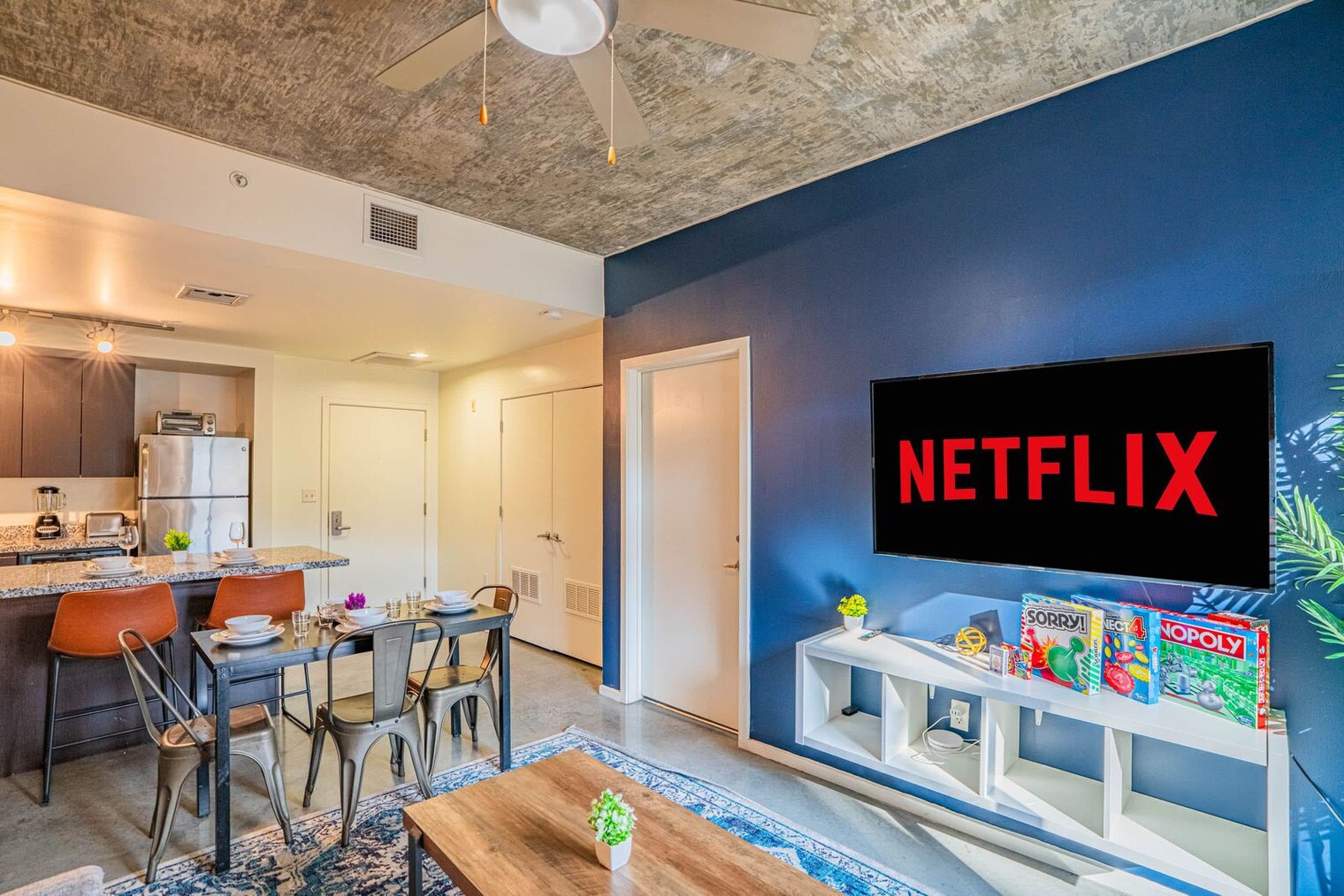 Building Photo - 333 E Roosevelt St