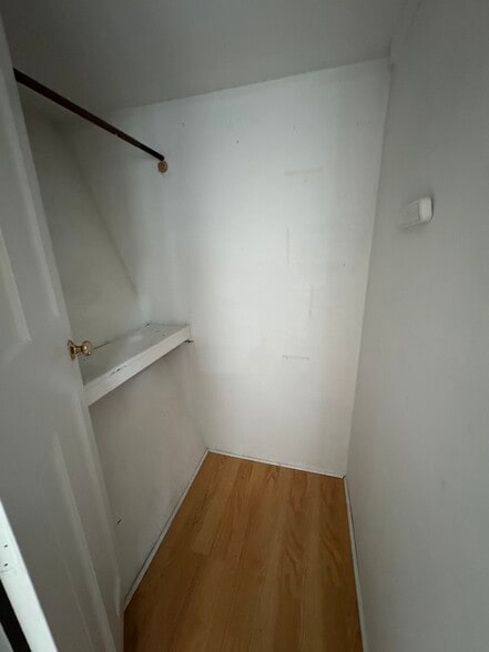 Building Photo - 137 Quinnipiac St