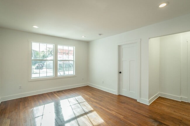 Building Photo - 2105 Ivy St