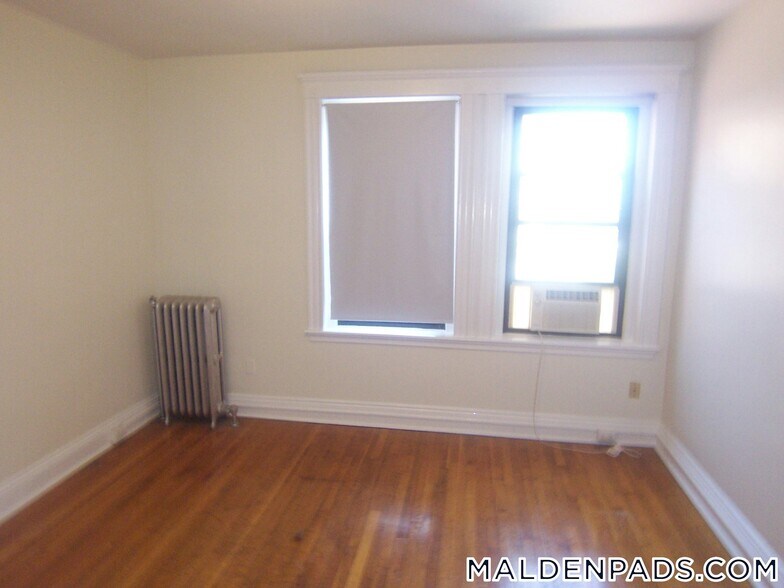 Building Photo - 17-19-19 Washington St S