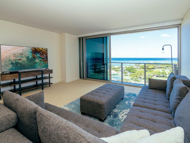 Primary Photo - Hokua 9C - Stunning, Fully Furnished 2/2 i...