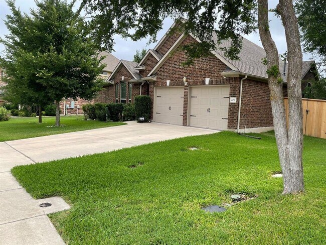 Building Photo - 209 Monahans Dr
