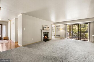 Building Photo - 1303 Mountainview Dr