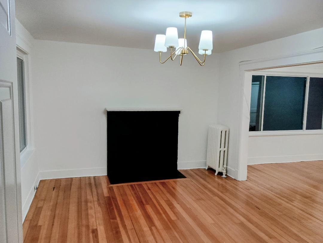 Building Photo - 836 Belmont St