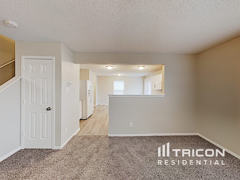 Building Photo - 960 Brookhaven Dr