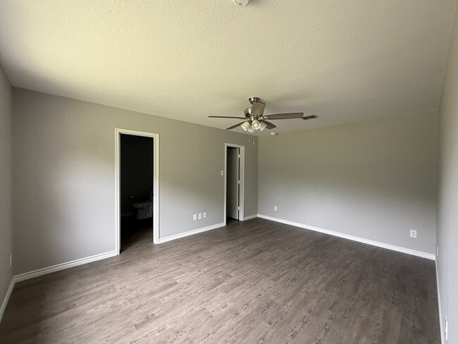 Building Photo - Home in Wylie