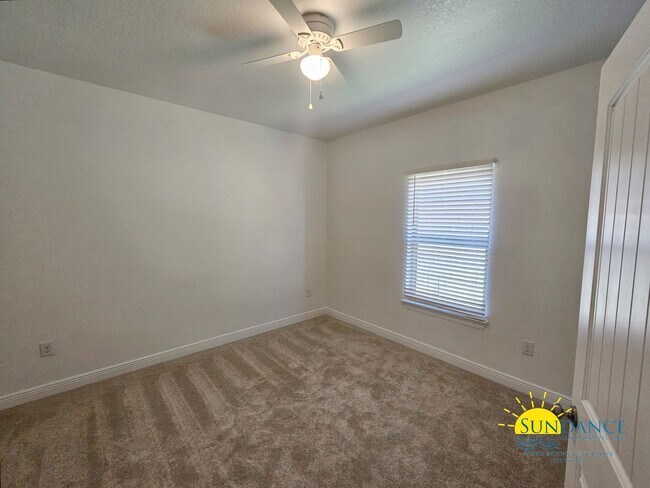 Building Photo - Spacious 5-Bedroom Home in Desirable Peach Creek, Minutes from the Beach!