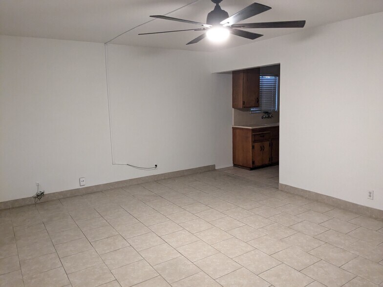 Building Photo - 418 Real Rd