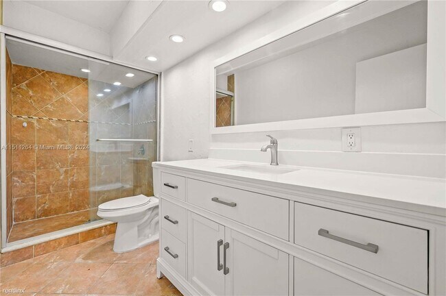 Building Photo - 3 br, 2 bath House - 2175 NE 56th St Apt 110