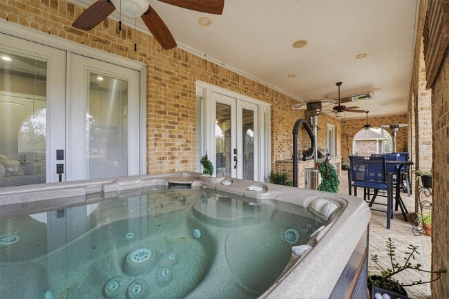 Building Photo - 19623 Fairway Island Drive