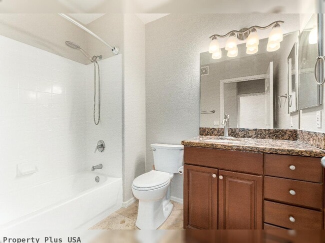 Building Photo - "Spacious 2-Bed, 2-Bath Condo Retreat in Scottsdale's Prime Location - 1,146 Sq Ft of Comfort!"