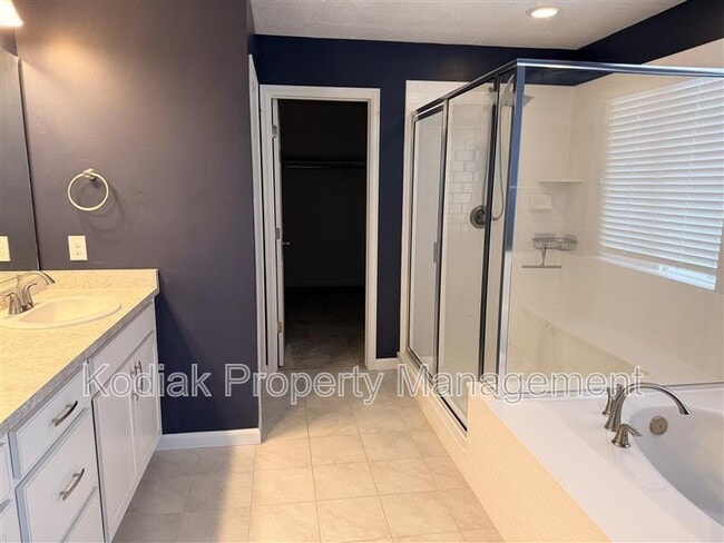 Building Photo - 3155 N 1500 E