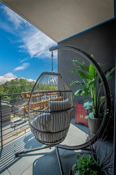 Balcony - 1322 E 12th St
