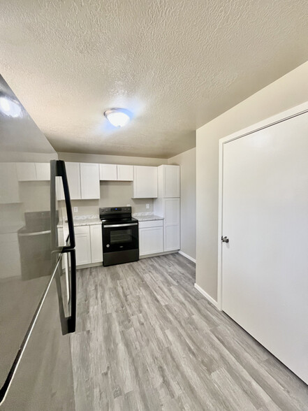 Building Photo - 4211 S 1300 E