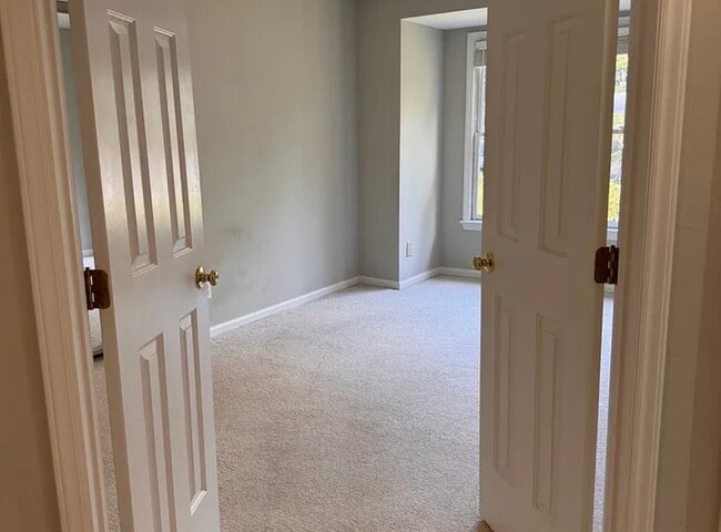 Building Photo - 109 Killam Ct