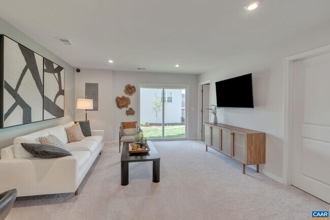 Building Photo - 6053 McComb St