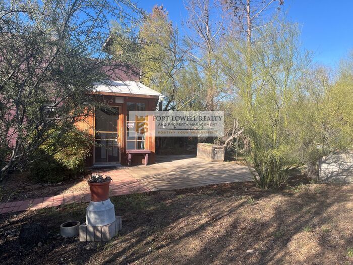 Building Photo - 2747 S Kinney Rd