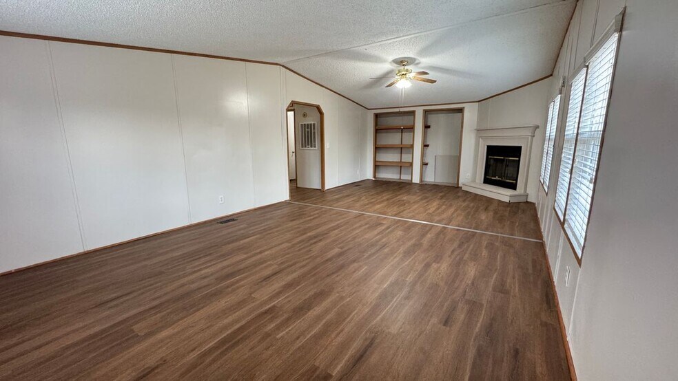 Building Photo - 21120 Binford Rd