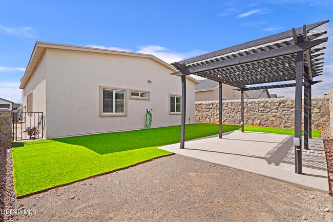 Building Photo - 5128 Jennifer Claire Ln