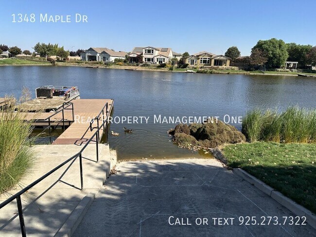 Building Photo - 1348 Maple Dr