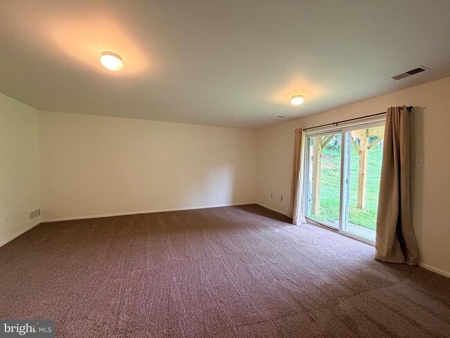 Building Photo - 6124 Majors Ln