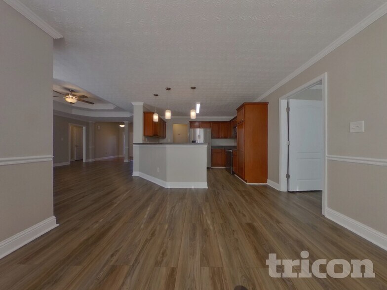 Building Photo - 1801 Fawn Ct