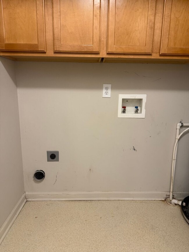 Building Photo - Adorable 2 Bedroom Convenient to Battlegro...