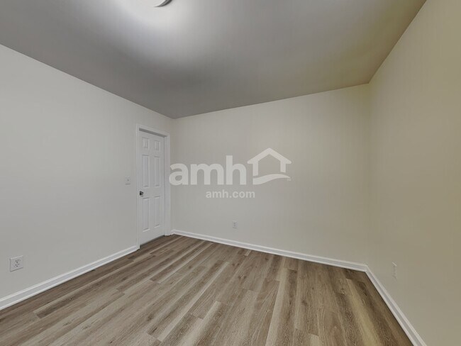 Building Photo - 4477 Westhill Pl