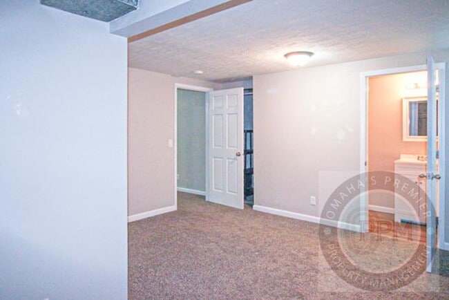 Building Photo - Spacious 4 Bedroom 2.5 Bath Family Home!