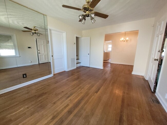 Building Photo - RIVER PARK