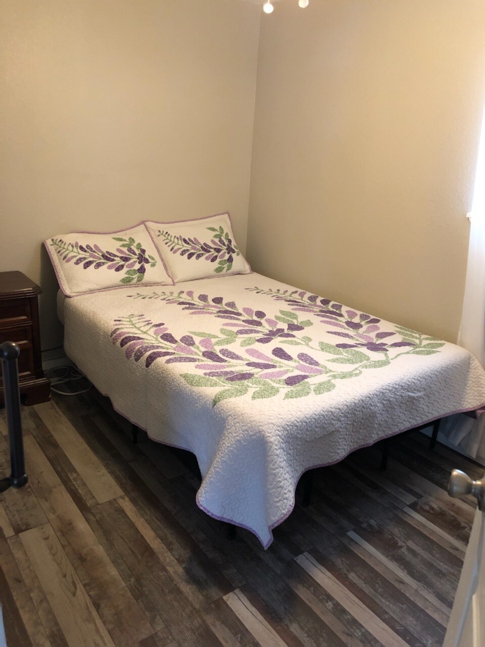 Bedroom easy access bathroom - 1001 Robertson