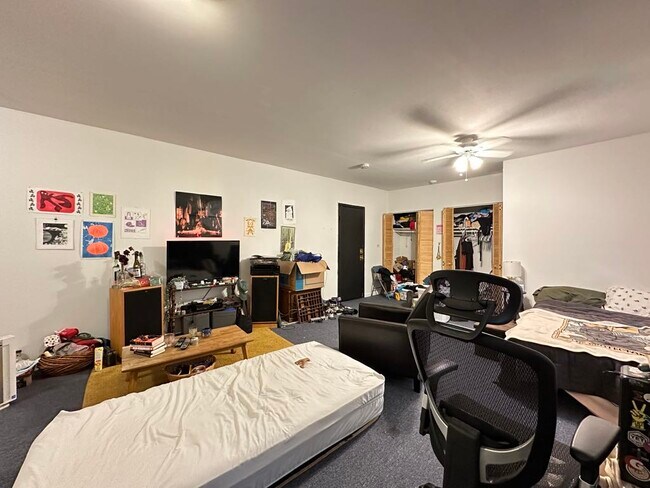 Building Photo - 5710 N Winthrop Ave