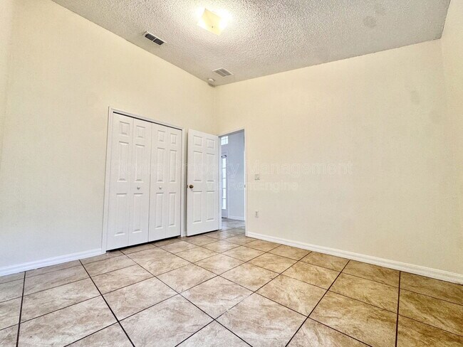 Building Photo - 4521 Declaration Dr